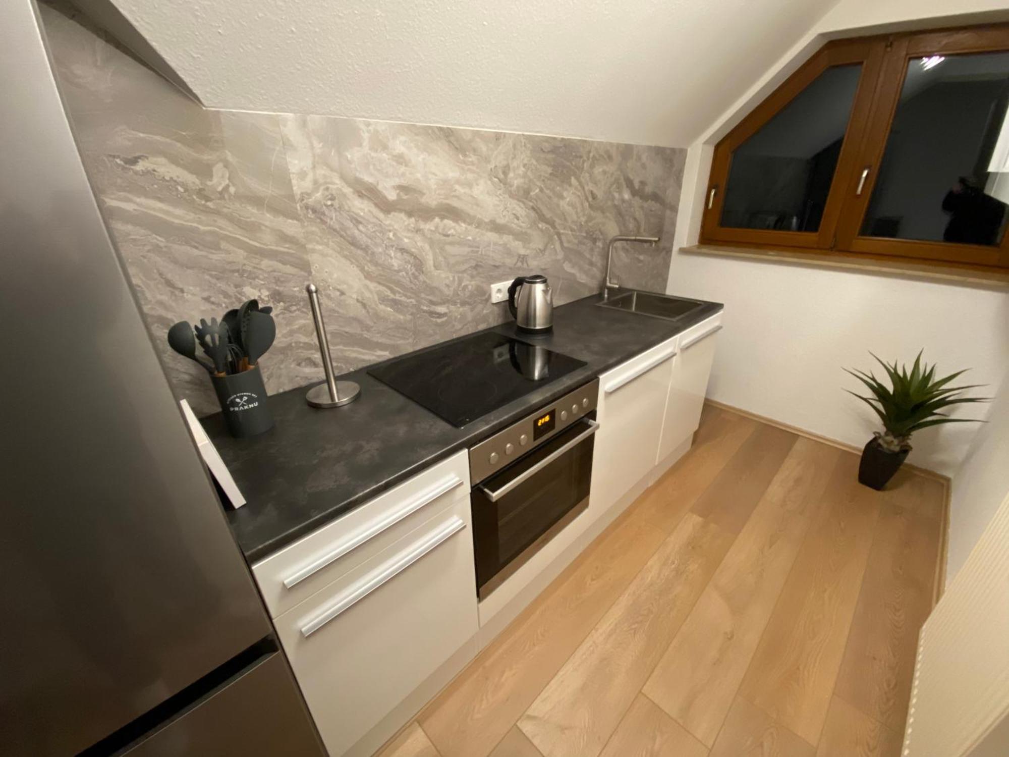 Am Kaibach - Kueche - Balkon - Bad Forchtenberg